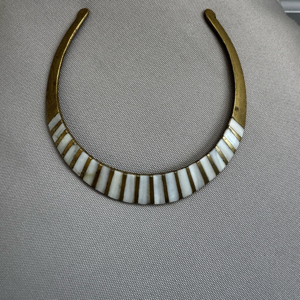 Elegant Gold and White Necklace